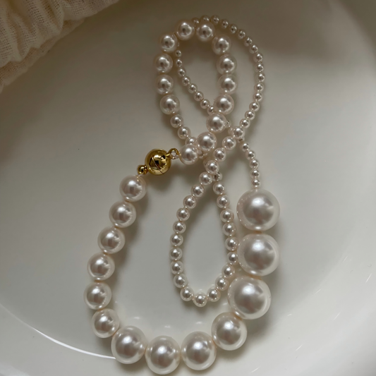 14K Gold Plated Pearl necklace with Magnet Lock